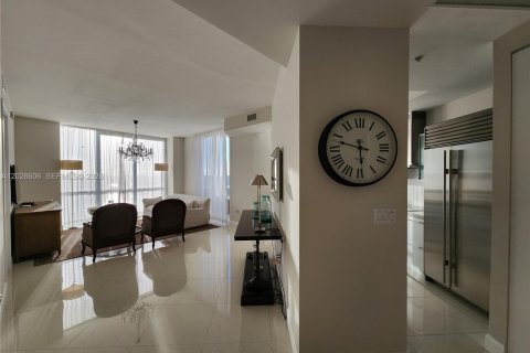 Condominio en alquiler en Sunny Isles Beach, Florida, 2 dormitorios, 119.75 m2 № 2257786 - foto 2
