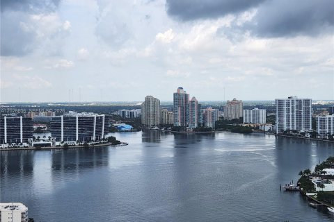 Condominio en alquiler en Sunny Isles Beach, Florida, 2 dormitorios, 119.75 m2 № 2257786 - foto 29