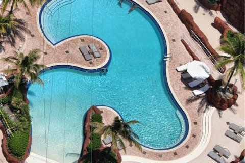Condominio en alquiler en Sunny Isles Beach, Florida, 2 dormitorios, 119.75 m2 № 2257786 - foto 23