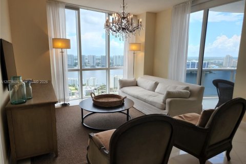 Condominio en Sunny Isles Beach, Florida, 2 dormitorios  № 2257786