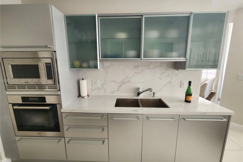 Condominio en alquiler en Sunny Isles Beach, Florida, 2 dormitorios, 119.75 m2 № 2257786 - foto 10