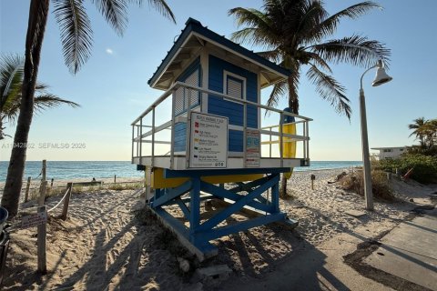 Terrain à vendre à Hollywood, Floride № 1999173 - photo 15