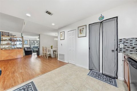 Villa ou maison à vendre à Kissimmee, Floride: 4 chambres, 179.3 m2 № 2396453 - photo 20