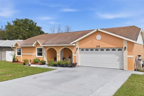 Villa ou maison à Kissimmee, Floride 4 chambres, 179.3 m2 № 2396453