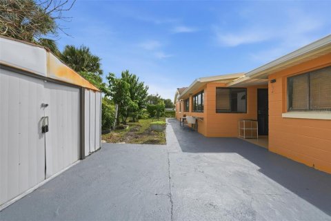 Villa ou maison à vendre à Kissimmee, Floride: 4 chambres, 179.3 m2 № 2396453 - photo 3
