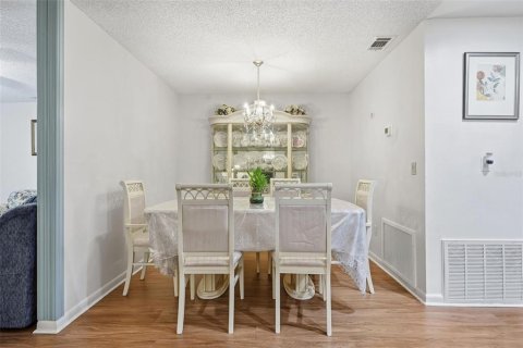 Villa ou maison à vendre à Kissimmee, Floride: 4 chambres, 179.3 m2 № 2396453 - photo 23