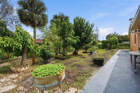 Villa ou maison à vendre à Kissimmee, Floride: 4 chambres, 179.3 m2 № 2396453 - photo 15