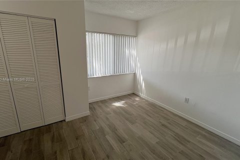 Copropriété à louer à Plantation, Floride: 1 chambre, 70.98 m2 № 1896583 - photo 11