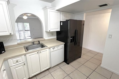 Copropriété à louer à Plantation, Floride: 1 chambre, 70.98 m2 № 1896583 - photo 4