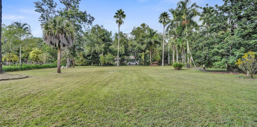 Земельный участок в Дейви, Флорида № 1950808