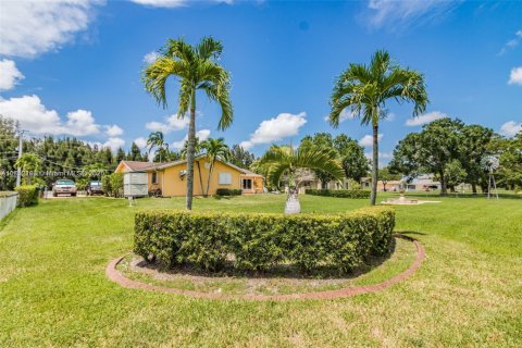 Casa en venta en Davie, Florida, 4 dormitorios, 268.95 m2 № 1859962 - foto 4