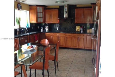 Casa en venta en Davie, Florida, 4 dormitorios, 268.95 m2 № 1859962 - foto 9