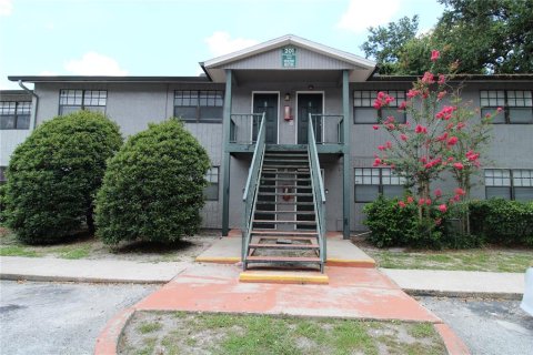 Condominio en Tampa, Florida, 2 dormitorios  № 2216571