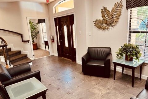 Propiedad comercial en alquiler en Winter Springs, Florida № 1194664 - foto 6