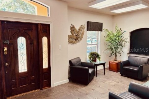 Propiedad comercial en alquiler en Winter Springs, Florida № 1194664 - foto 4