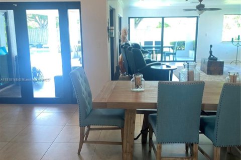 Villa ou maison à vendre à Miami, Floride: 3 chambres, 220.36 m2 № 1977267 - photo 6