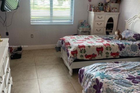 Villa ou maison à vendre à Miami, Floride: 3 chambres, 220.36 m2 № 1977267 - photo 7