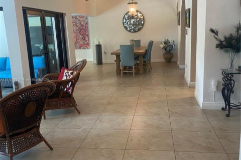 Villa ou maison à vendre à Miami, Floride: 3 chambres, 220.36 m2 № 1977267 - photo 5