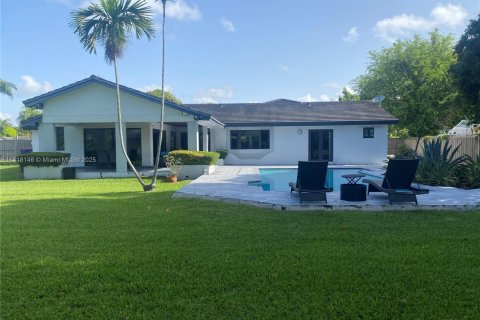 Villa ou maison à vendre à Miami, Floride: 3 chambres, 220.36 m2 № 1977267 - photo 2