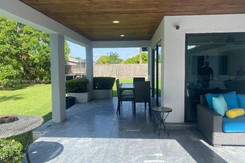 Villa ou maison à vendre à Miami, Floride: 3 chambres, 220.36 m2 № 1977267 - photo 10