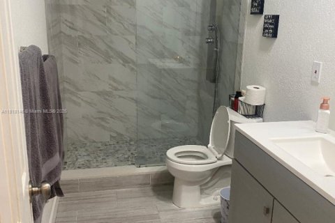 Villa ou maison à vendre à Miami, Floride: 3 chambres, 220.36 m2 № 1977267 - photo 8