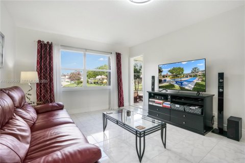 Condominio en venta en Lauderdale Lakes, Florida, 1 dormitorio, 63.55 m2 № 2152668 - foto 4