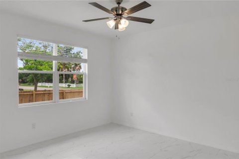 Villa ou maison à vendre à Orlando, Floride: 3 chambres, 188.22 m2 № 2225157 - photo 3