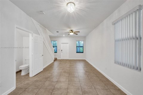 Townhouse in Fort Lauderdale, Florida 3 bedrooms, 142.98 sq.m. № 1890137 - photo 12
