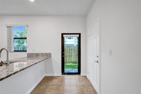 Townhouse in Fort Lauderdale, Florida 3 bedrooms, 142.98 sq.m. № 1890137 - photo 23