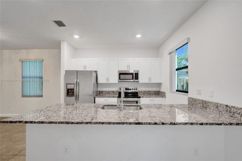 Townhouse in Fort Lauderdale, Florida 3 bedrooms, 142.98 sq.m. № 1890137 - photo 25