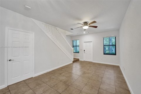 Townhouse in Fort Lauderdale, Florida 3 bedrooms, 142.98 sq.m. № 1890137 - photo 10