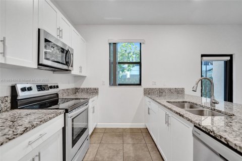 Townhouse in Fort Lauderdale, Florida 3 bedrooms, 142.98 sq.m. № 1890137 - photo 30
