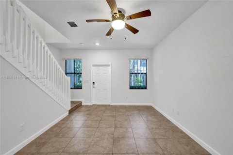 Townhouse in Fort Lauderdale, Florida 3 bedrooms, 142.98 sq.m. № 1890137 - photo 16