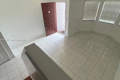 Touwnhouse à vendre à Miami, Floride: 2 chambres, 112.41 m2 № 1986722 - photo 17