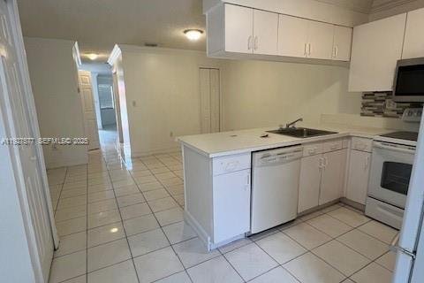 Touwnhouse à vendre à Miami, Floride: 2 chambres, 112.41 m2 № 1986722 - photo 10