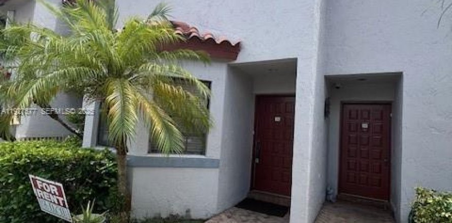 Touwnhouse à Miami, Floride 2 chambres, 112.41 m2 № 1986722