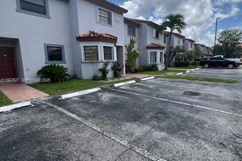 Touwnhouse à vendre à Miami, Floride: 2 chambres, 112.41 m2 № 1986722 - photo 18