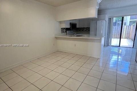 Touwnhouse à vendre à Miami, Floride: 2 chambres, 112.41 m2 № 1986722 - photo 7