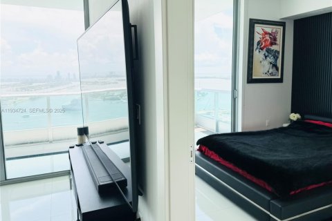 Condo in Miami, Florida, 1 bedroom  № 1994115 - photo 20