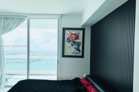 Condo in Miami, Florida, 1 bedroom  № 1994115 - photo 19