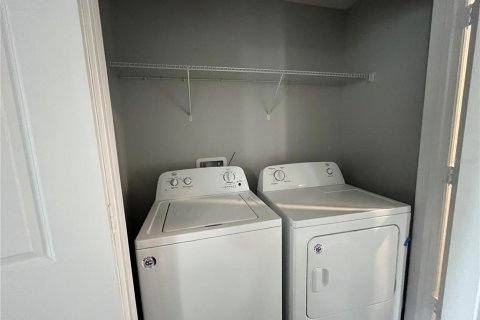 Casa en alquiler en Kissimmee, Florida, 4 dormitorios, 148.92 m2 № 1829990 - foto 16
