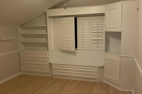 Touwnhouse à louer à Jupiter, Floride: 4 chambres, 189.99 m2 № 2243367 - photo 9
