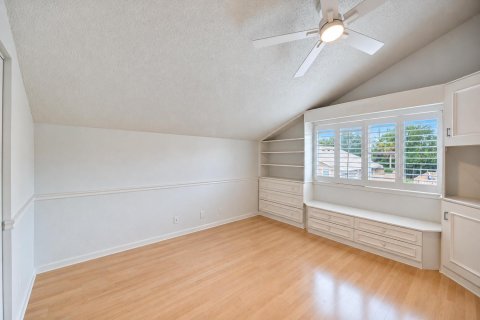 Touwnhouse à louer à Jupiter, Floride: 4 chambres, 189.99 m2 № 2243367 - photo 22