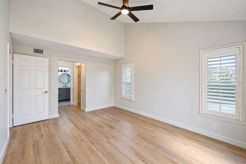 Touwnhouse à louer à Jupiter, Floride: 4 chambres, 189.99 m2 № 2243367 - photo 11
