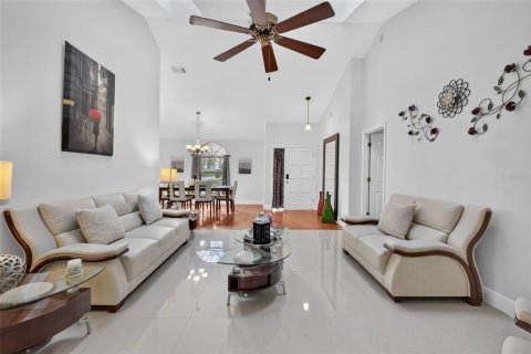 Casa en venta en Apopka, Florida, 3 dormitorios, 164.25 m2 № 2351933 - foto 7