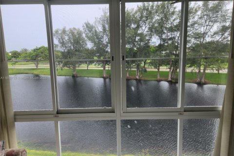 Condominio en venta en Deerfield Beach, Florida, 1 dormitorio, 65.03 m2 № 1768451 - foto 1