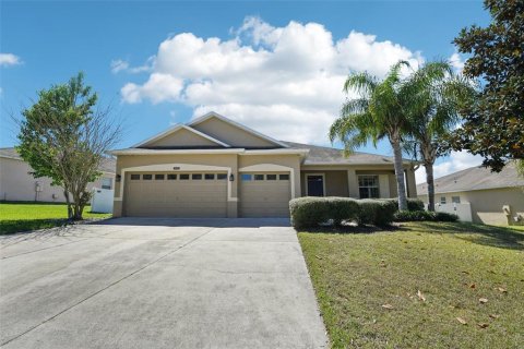 House in Mount Dora, Florida 4 bedrooms, 224.82 sq.m. № 1584067 - photo 1