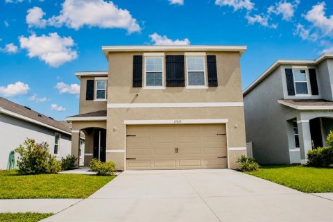 House in Wimauma, Florida 4 bedrooms, 216.28 sq.m. № 2205484