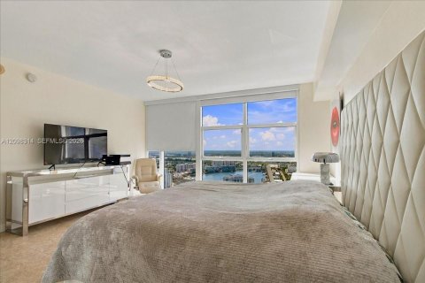 Condominio en alquiler en Hallandale Beach, Florida, 1 dormitorio, 80.92 m2 № 2394550 - foto 16