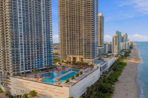 Condominio en alquiler en Hallandale Beach, Florida, 1 dormitorio, 80.92 m2 № 2394550 - foto 27